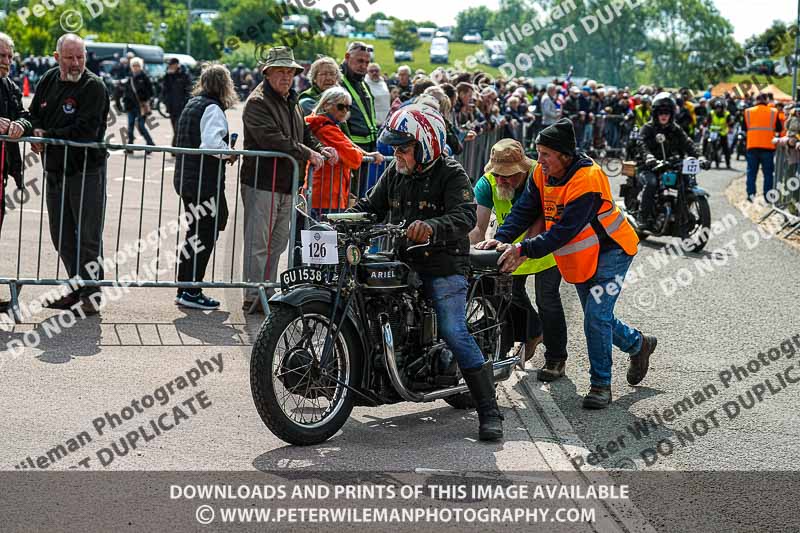 Vintage motorcycle club;eventdigitalimages;no limits trackdays;peter wileman photography;vintage motocycles;vmcc banbury run photographs